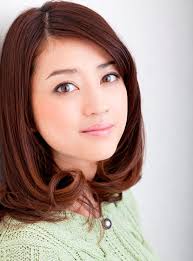 小沢真珠の旦那は歯医者？8歳年下夫との現在や子供まで解説